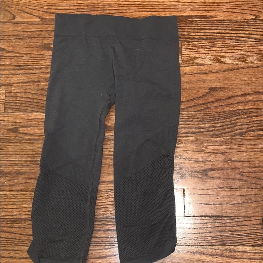 Capris ivivva size 10